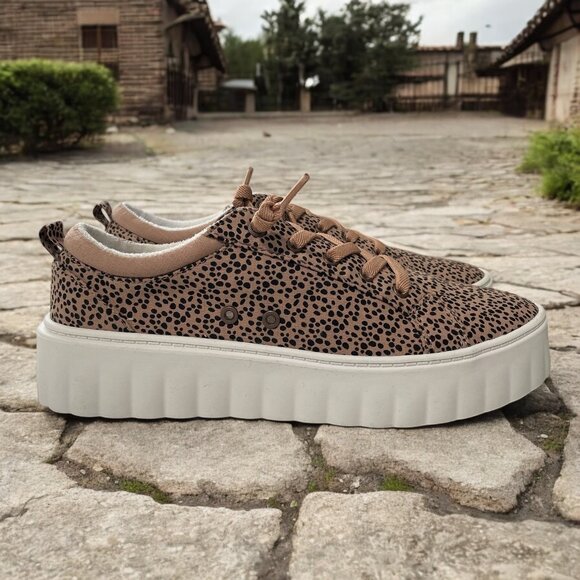 Roxy Womens Spotted Platform Sneakers Casual Chunky Sole Cushioned Comfort 10 - Picture 1 of 10